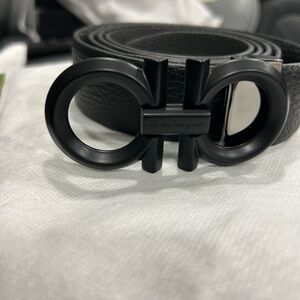 Salvatore Ferragamo Black Leather Belt with Iconic Buckle